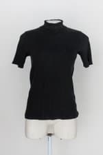 Camiseta c&a feminina preta canelada 