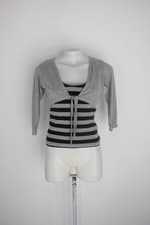 Blusa feminina listrada com Sobreposição