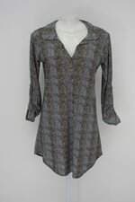 Blusa feminina estampa animal print com Aplique e Barra Mullet