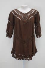 Blusa feminina marrom com Recortes
