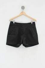 Shorts seronan feminino preto com Recortes