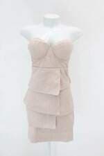 Vestido feminino bege com Babado e Recortes