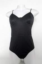 Body três feminino preto com Recortes