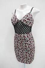 Vestido feminino estampa animal print com Recortes e Bojo