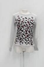 Blusa fato básico feminina estampada com Hotfix e Recortes