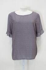 Blusa feminina estampada com botão