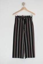 Calça Pantacourt Bluelover feminina listrada com Aplique
