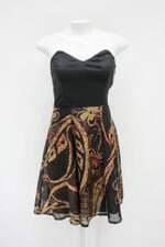 Vestido Padum feminino preto estampado com Recortes