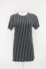 Vestido black feminino listrado