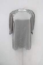 Blusa feminina cinza com Aplique e Ombreira