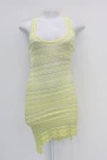 Vestido te quiero feminina amarelo com Meio forro e Barra Mullet