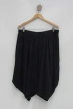 Saia espaço fashion feminina preta com Assimetria