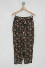 Calça de tecido c&a feminina estampada com Sobreposto