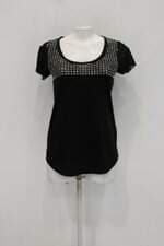 Blusa john john feminina preta com Aplique e Recortes