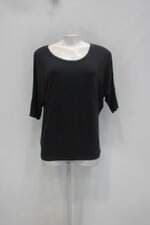 Blusa feminino preto com Ilhós