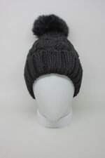 Touca feminina preta com Pom Pom