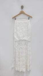 Saia feminina off-white com Meio forro