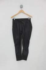 Calça de tecido feminina preta