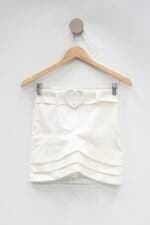 Saia feminina off-white com Sobreposição