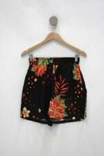 Shorts feminino preto estampado