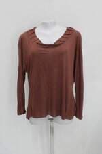 Blusa feminina marrom com Pregas