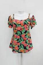 Blusa feminina azul com estampa tropical