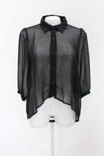 Camisa feminina preta com Transparência e Barra Mullet