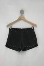 Shorts renner feminino preto com Aplique