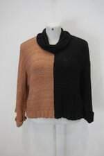 Suéter feminino preto com Recortes