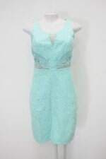 Vestido feminino azul com Recortes e Bordado