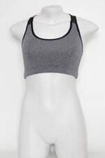 Top Esportivo decathlon feminino cinza e preto com Recortes