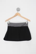 Shorts Saia oxer feminina preta com Recortes