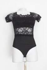 Body feminino preto com Renda