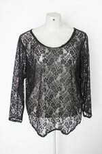 Blusa feminina preta de renda