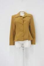 Blazer feminino amarelo com Ombreira