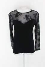 Blusa feminina preta com Recorte