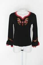Blusa feminina preta com Bordado
