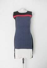 Vestido feminino preto com Recortes