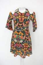 Vestido feminino estampado com Recortes e Forro