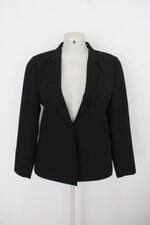 Blazer shoulder feminino preto com Ombreira e Forro