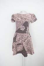 Vestido feminino rosa e preto