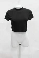 Blusa cropped almost famous feminina preta