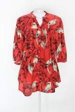 Vestido amplo feminino vermelho estampado