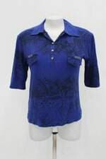 Camisa feminina azul com estampa 