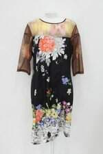 Vestido feminino floral com Recortes