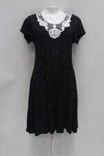 Vestido feminino preto com renda