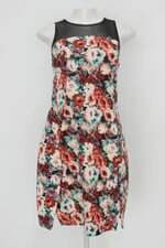 Vestido feminino estampado com Recortes e Tule