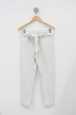 Calça de tecido costume feminina branca com Laço