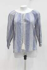 Blusa shoulder feminina azul estampada