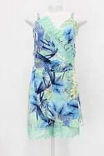 Macaquinho feminino estampado com Renda